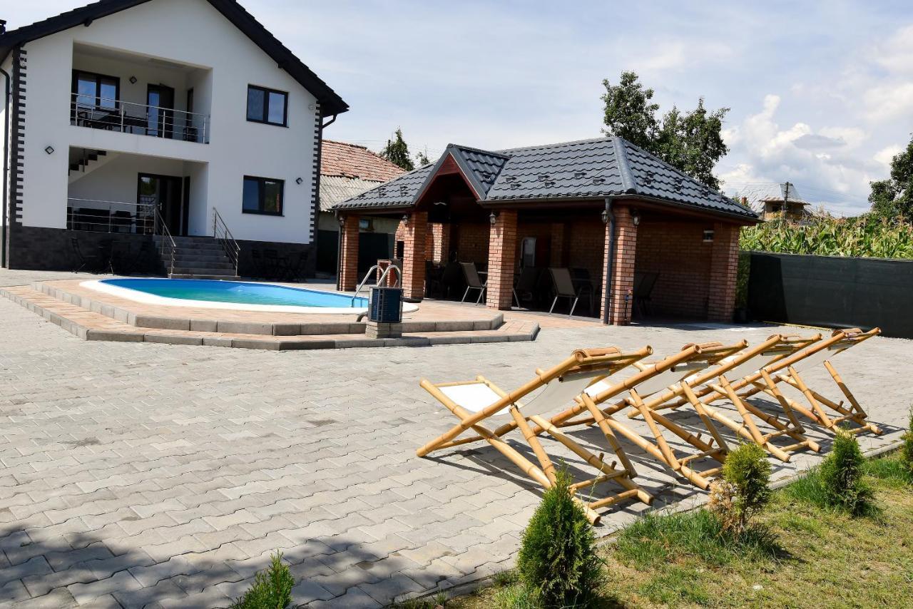 Pensiunea Happy Day Хорезу Экстерьер фото
